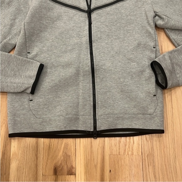 Nike Tech zip up sweater - Picture 2 of 11